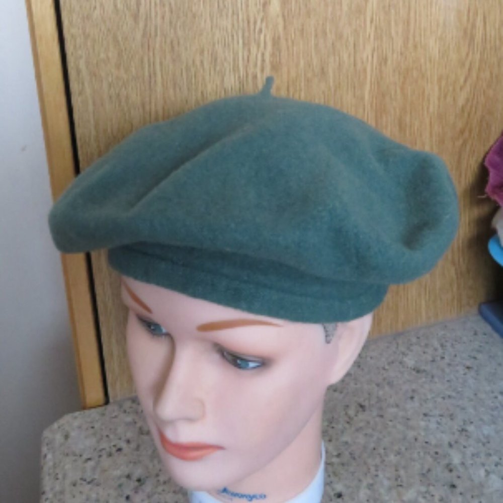 Vintage Hunter Green Wool BERET Hat S/M (144J)